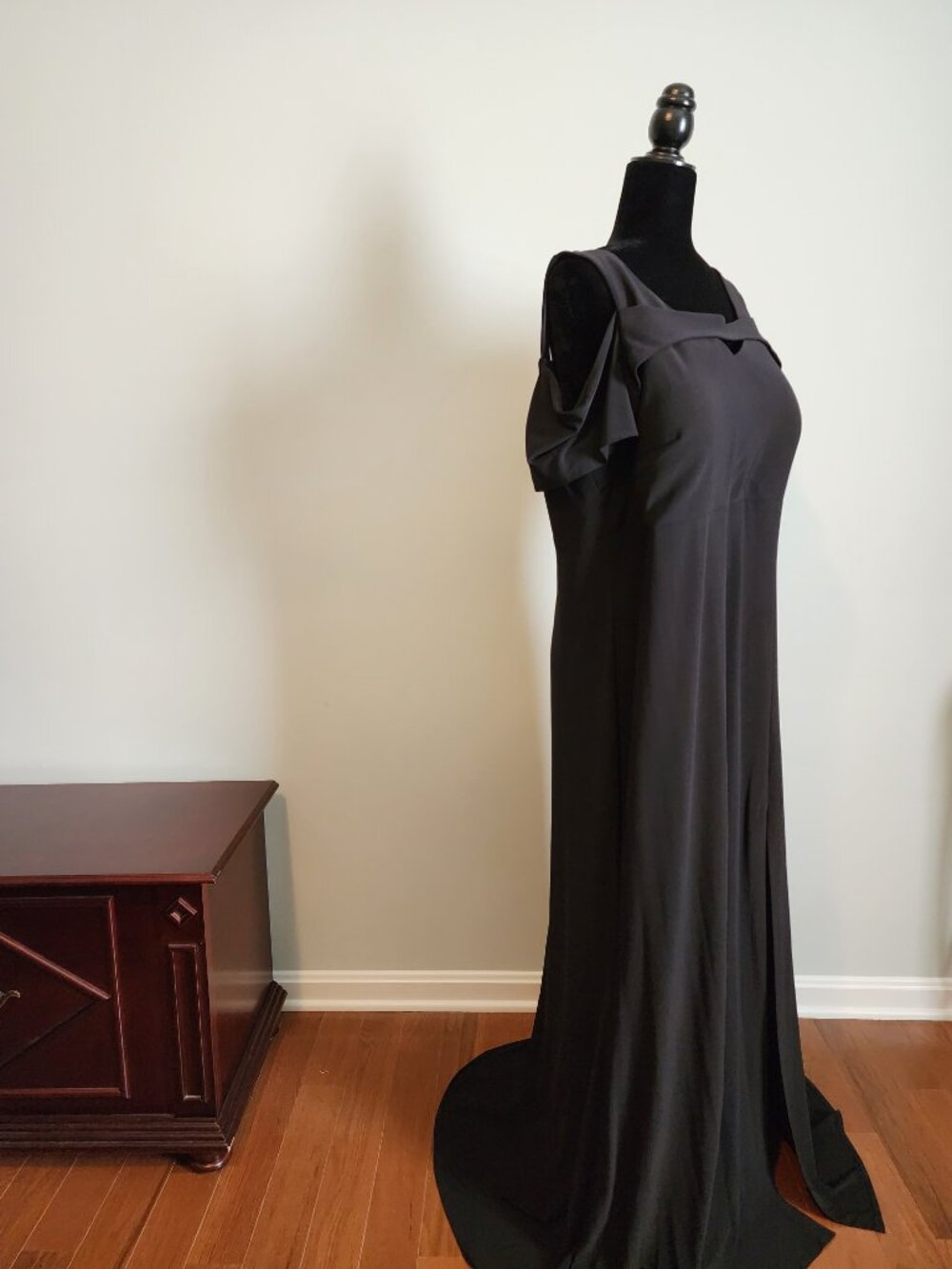 Nightway Long Cold-Shoulder Dress size 16 W - Picture 2 of 9